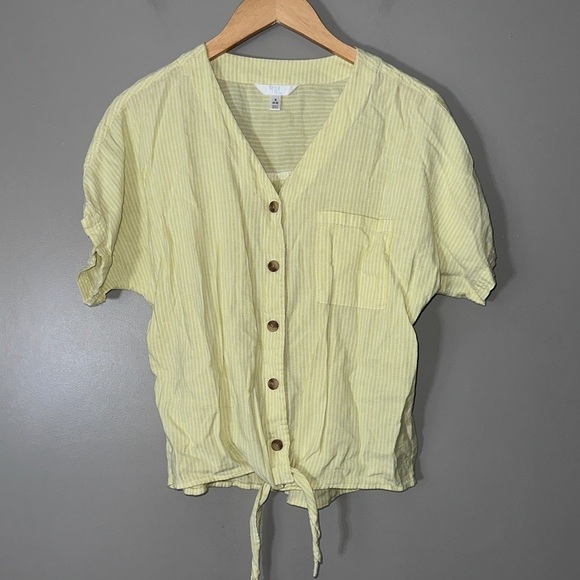 Time and true short sleeve button down tie blouse - Picture 1 of 5